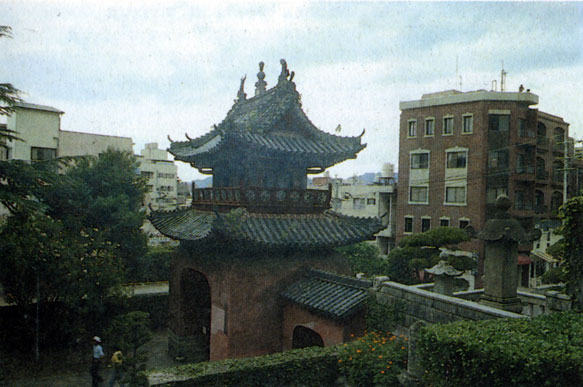 'Старинные ворота храма Софукудзи'